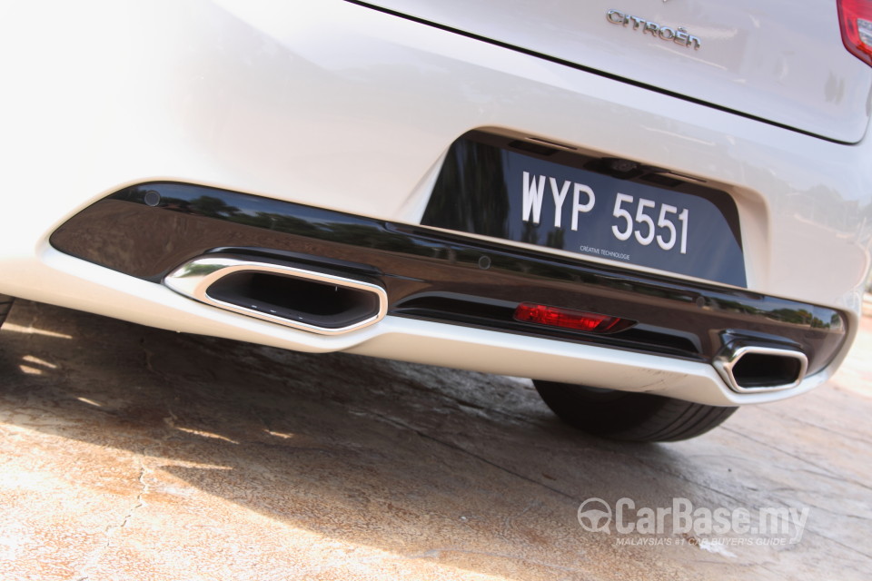 Citroen DS5 Mk1 (2013) Exterior