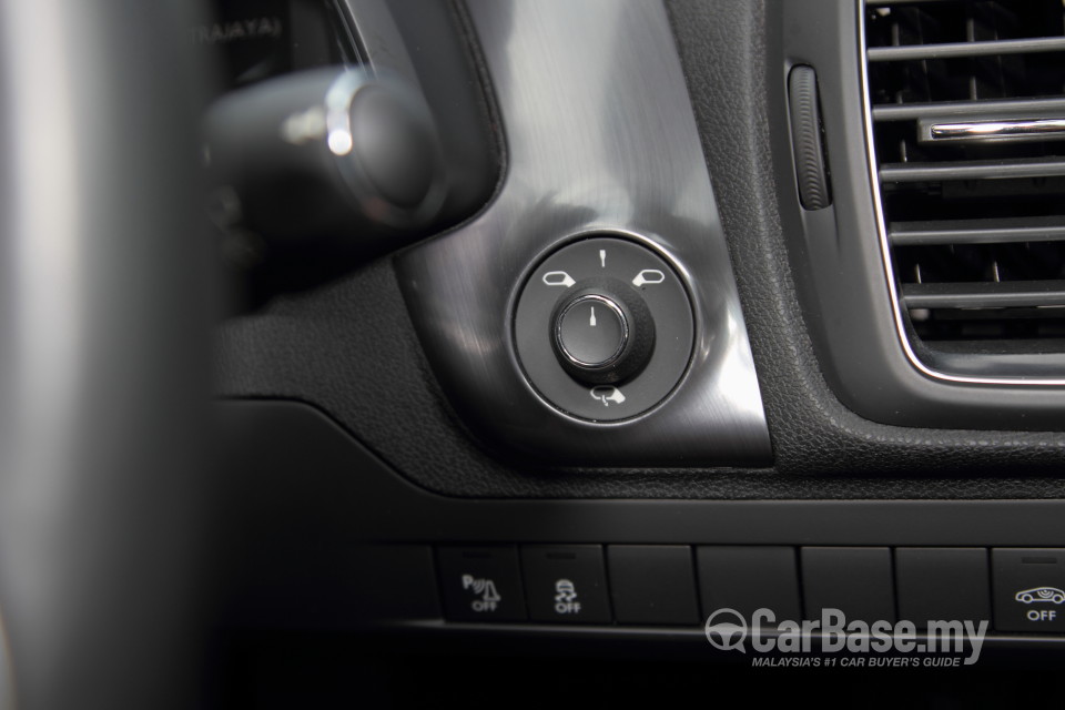 Citroen DS5 Mk1 (2013) Interior