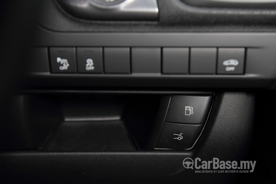 Citroen DS5 Mk1 (2013) Interior