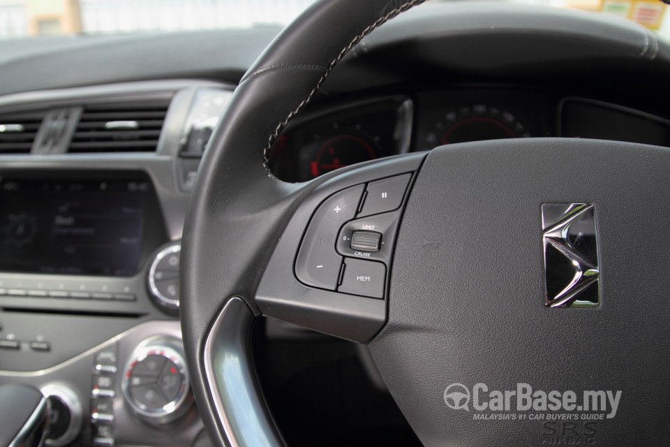 Citroen DS5 Mk1 (2013) Interior