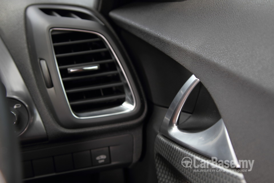 Citroen DS5 Mk1 (2013) Interior