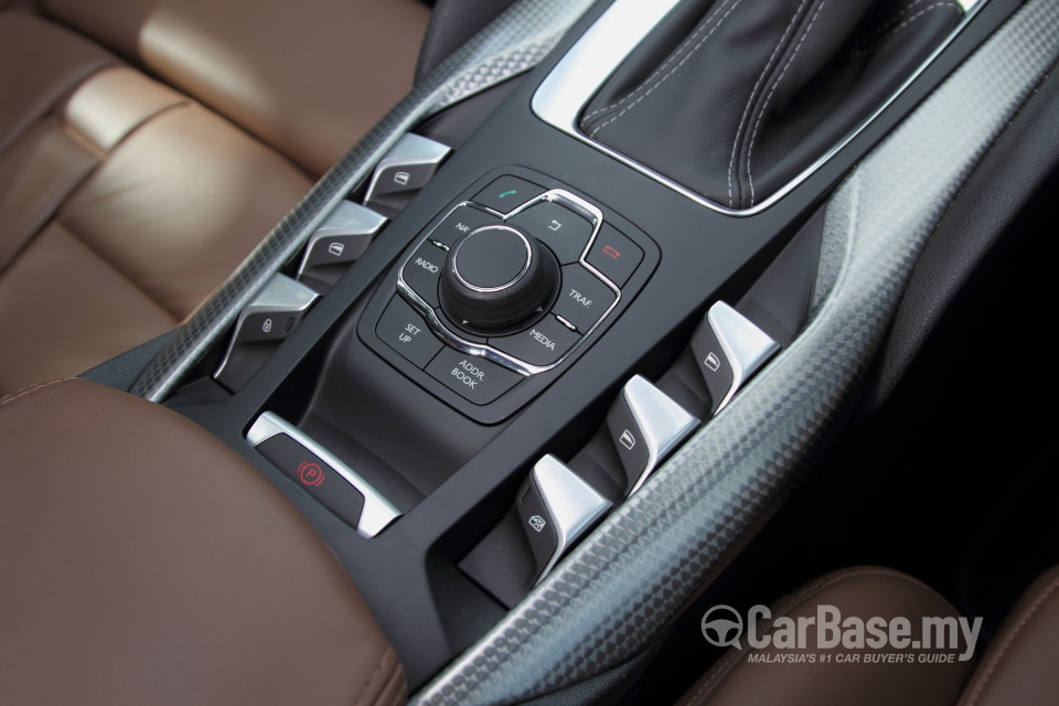 Citroen DS5 Mk1 (2013) Interior