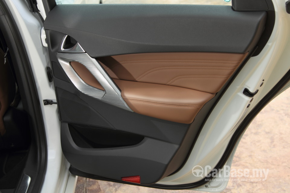 Citroen DS5 Mk1 (2013) Interior