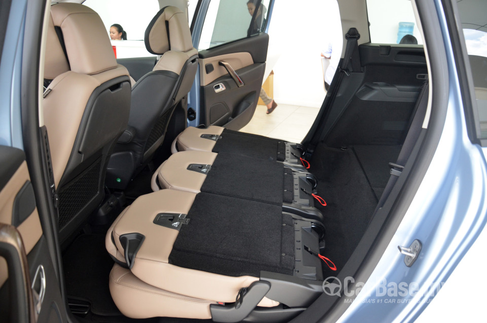 Citroen Grand C4 Picasso Mk2 (2014) Interior