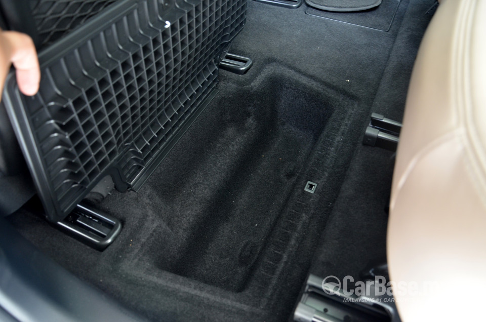 Citroen Grand C4 Picasso Mk2 (2014) Interior