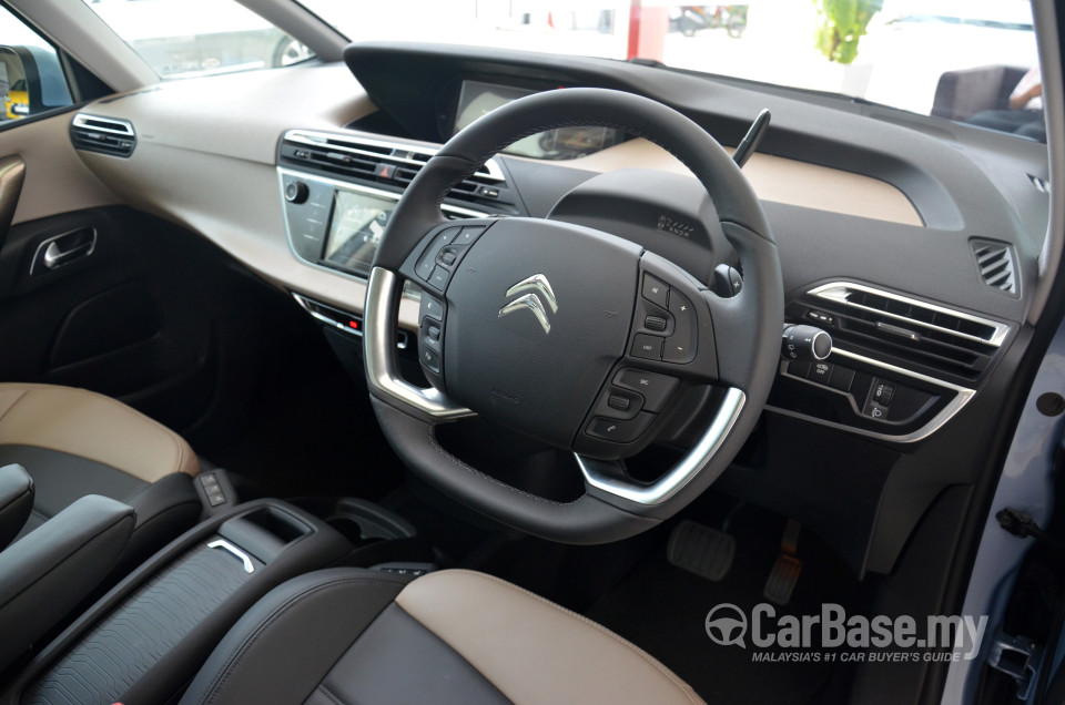 Citroen Grand C4 Picasso Mk2 (2014) Interior