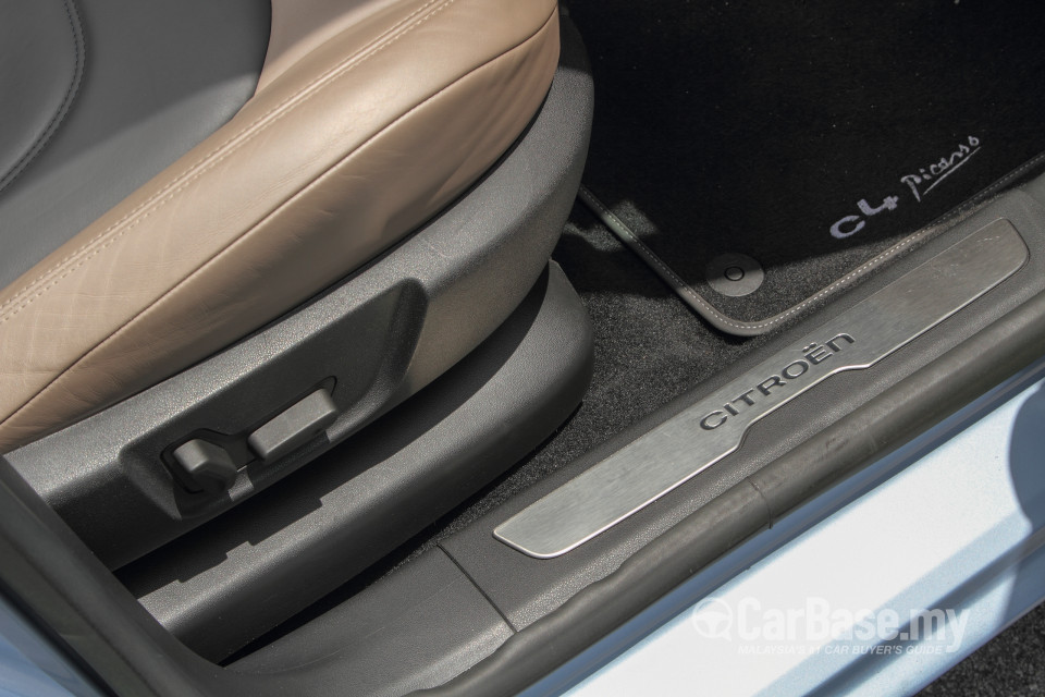 Citroen Grand C4 Picasso Mk2 (2014) Interior