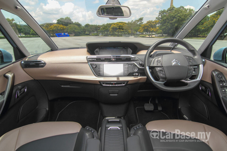Citroen Grand C4 Picasso Mk2 (2014) Interior
