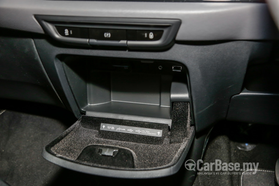 Citroen C4 Picasso Mk2 (2016) Interior