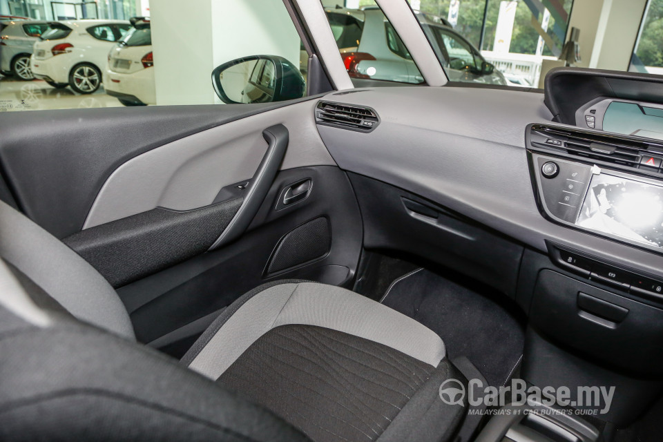Citroen C4 Picasso Mk2 (2016) Interior