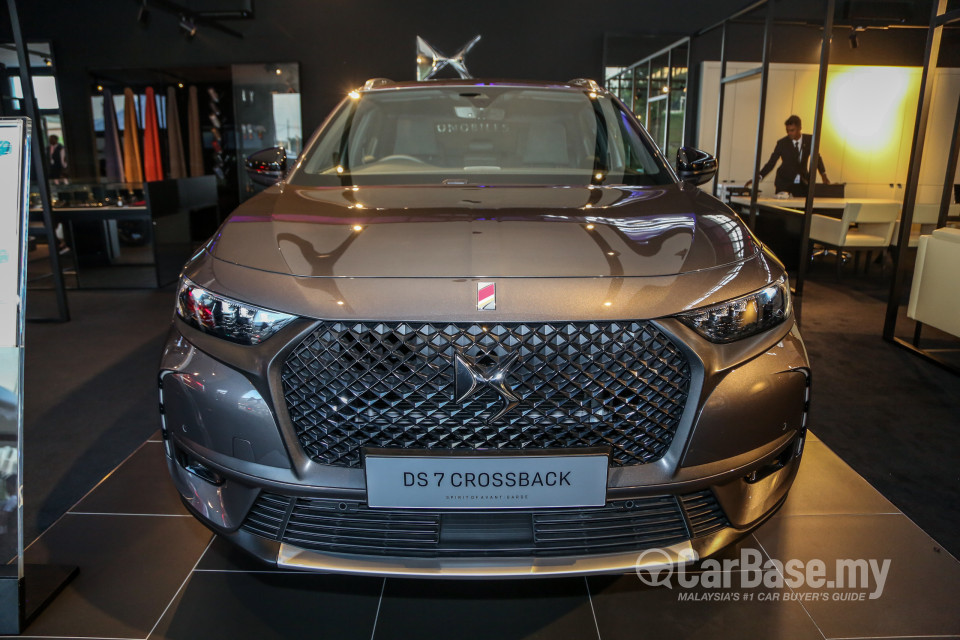 Citroen DS7 Crossback Mk1 (2019) Exterior