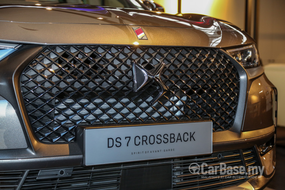 Citroen DS7 Crossback Mk1 (2019) Exterior