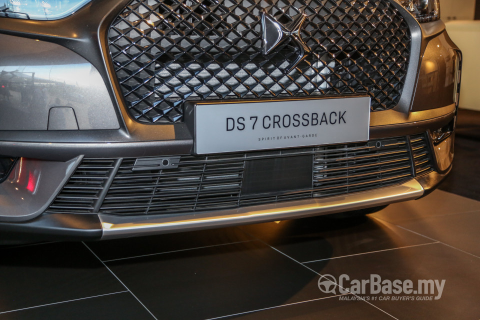 Citroen DS7 Crossback Mk1 (2019) Exterior