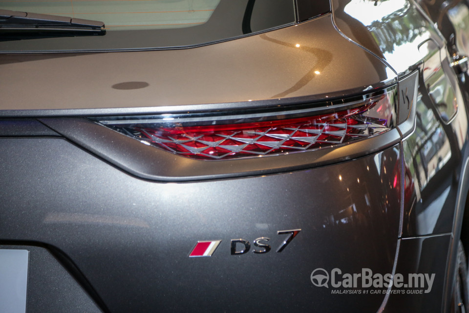 Citroen DS7 Crossback Mk1 (2019) Exterior