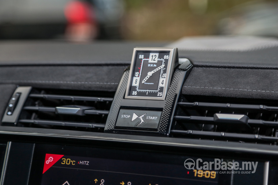 Citroen DS7 Crossback Mk1 (2019) Interior