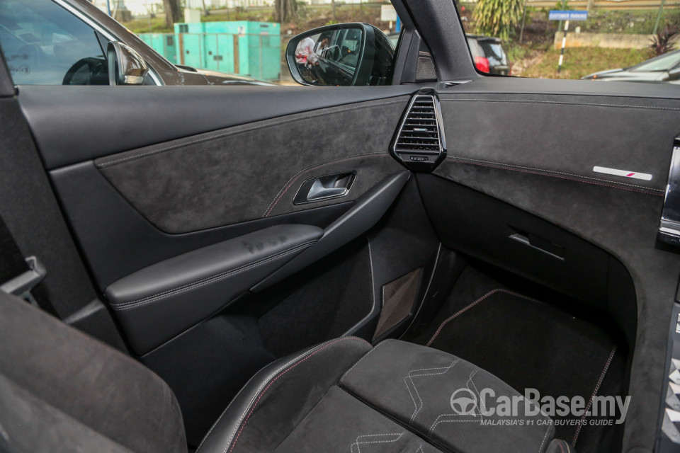 Citroen DS7 Crossback Mk1 (2019) Interior