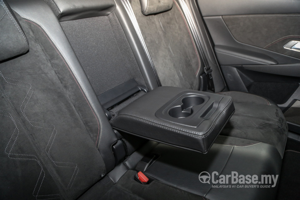 Citroen DS7 Crossback Mk1 (2019) Interior