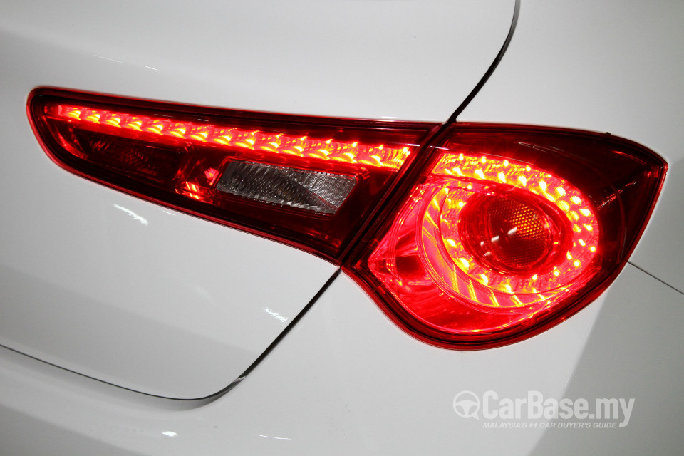 Alfa Romeo Giulietta Tipo 940 (2012) Exterior