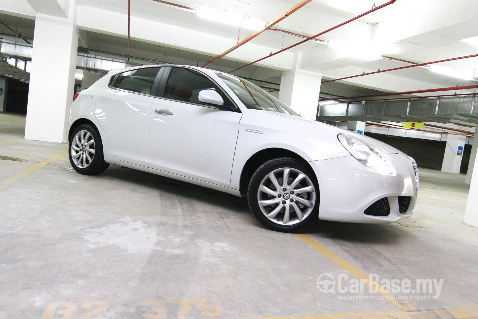 Alfa Romeo Giulietta Tipo 940 (2012) Exterior