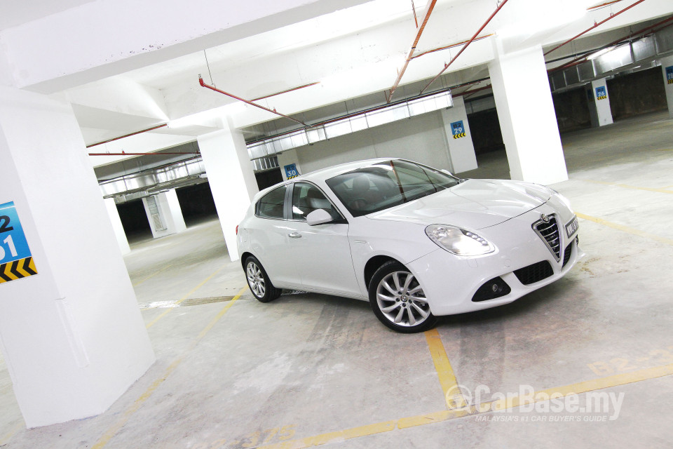 Alfa Romeo Giulietta Tipo 940 (2012) Exterior