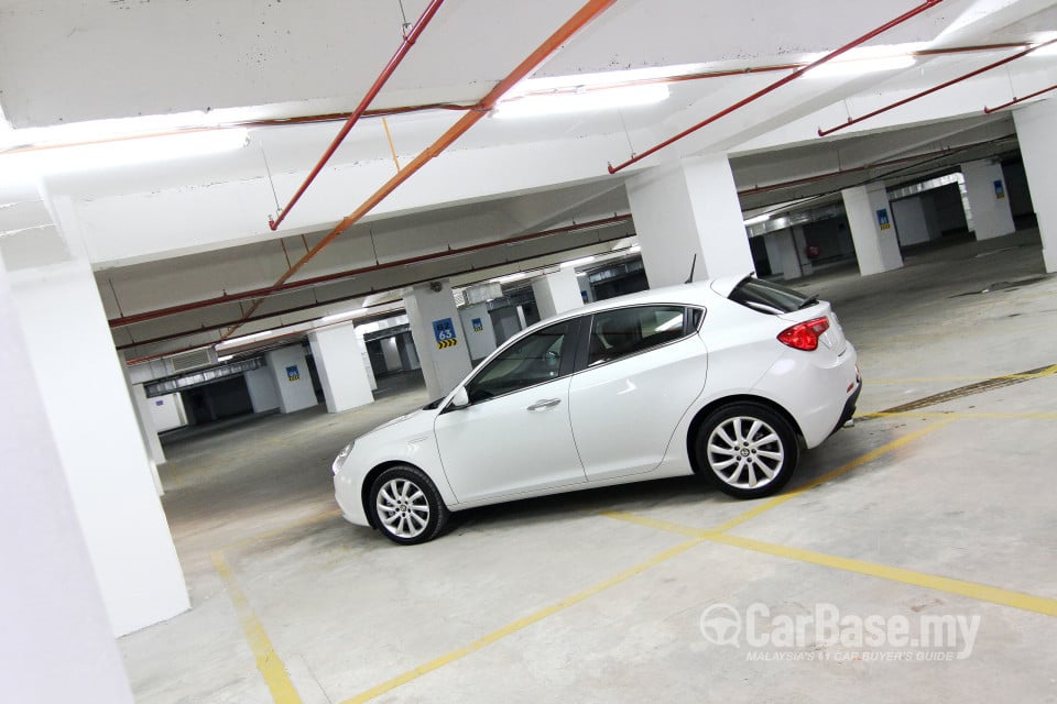 Alfa Romeo Giulietta Tipo 940 (2012) Exterior