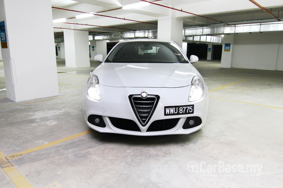 Alfa Romeo Giulietta Tipo 940 (2012) Exterior