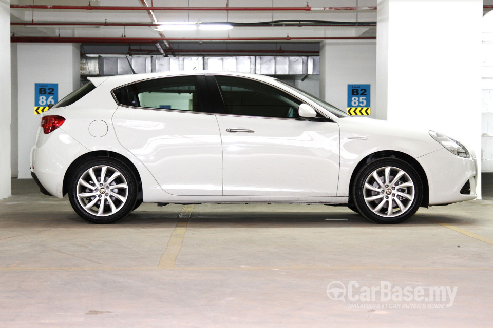 Alfa Romeo Giulietta Tipo 940 (2012) Exterior