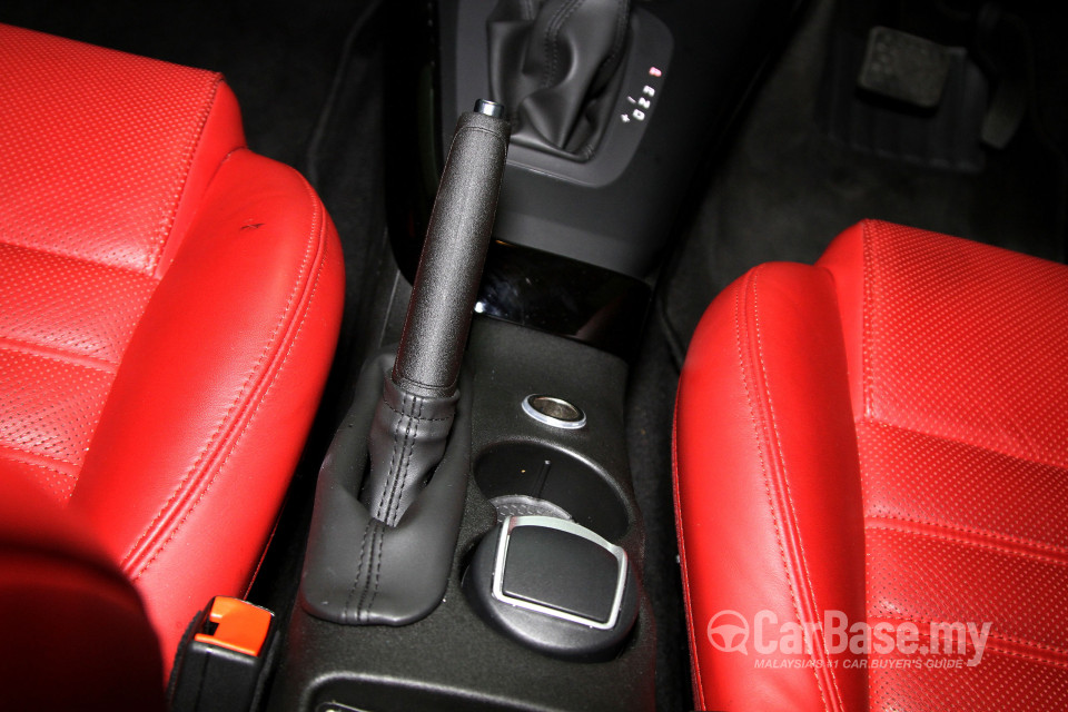 Alfa Romeo Giulietta Tipo 940 (2012) Interior
