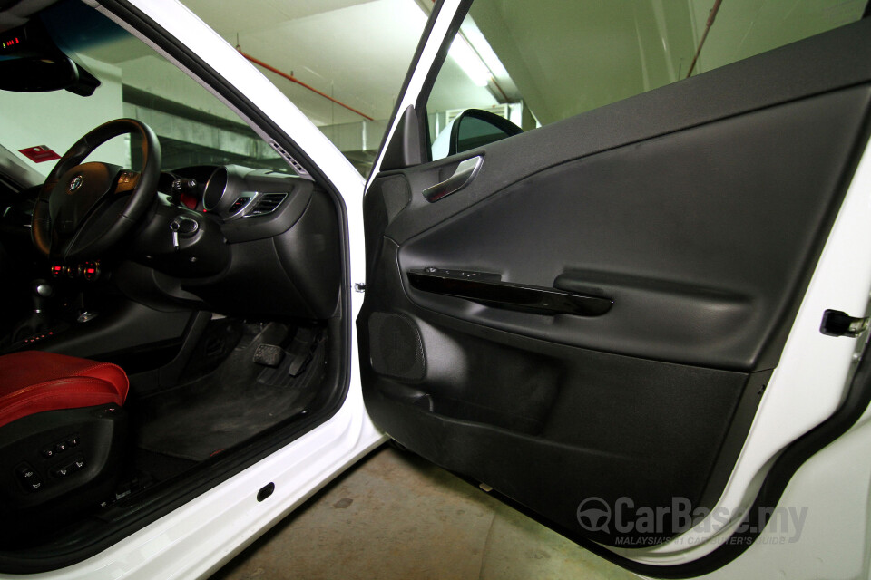 Mercedes-Benz SLC R172 Facelift (2016) Interior