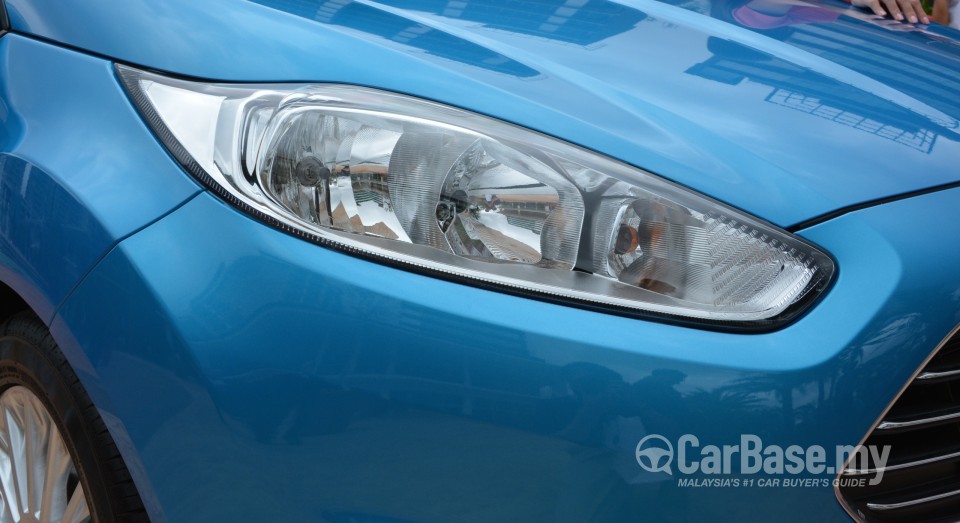 Ford Fiesta Mk6 Facelift (B299) (2013) Exterior