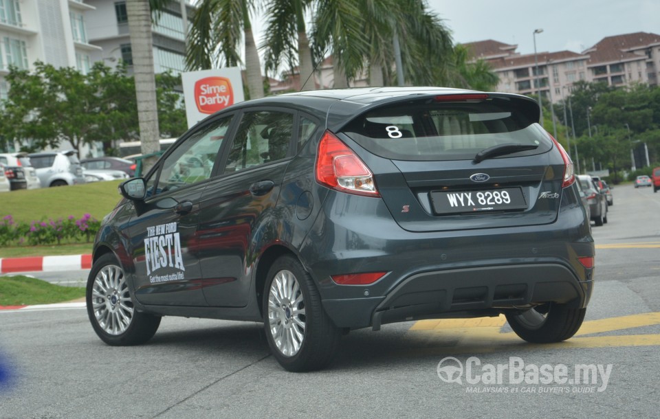 Ford Fiesta Mk6 Facelift (B299) (2013) Exterior