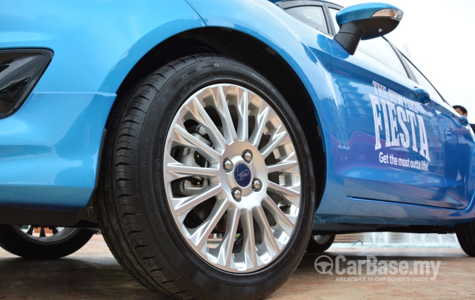 Ford Fiesta Mk6 Facelift (B299) (2013) Exterior