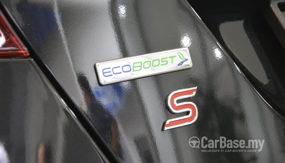 Ford Fiesta Mk6 Facelift (B299) (2013) Exterior