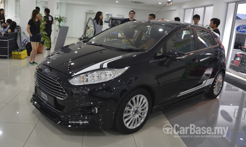 Ford Fiesta Mk6 Facelift (B299) (2013) Exterior