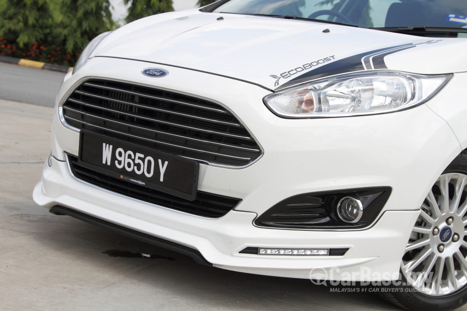 Ford Fiesta Mk6 Facelift (B299) (2013) Exterior