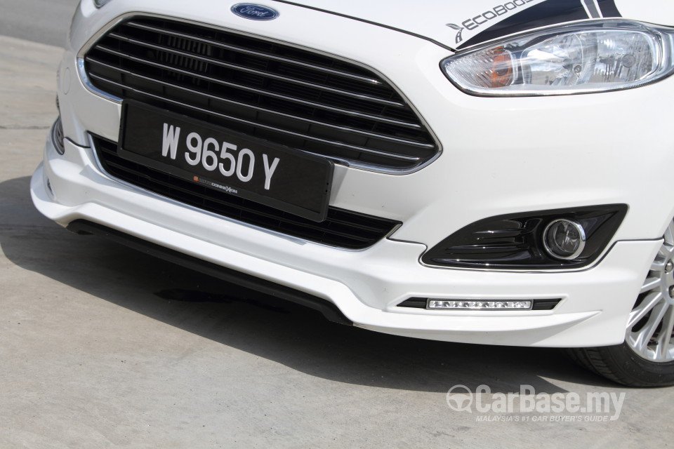 Ford Fiesta Mk6 Facelift (B299) (2013) Exterior
