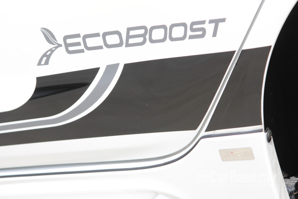 Ford Fiesta Mk6 Facelift (B299) (2013) Exterior
