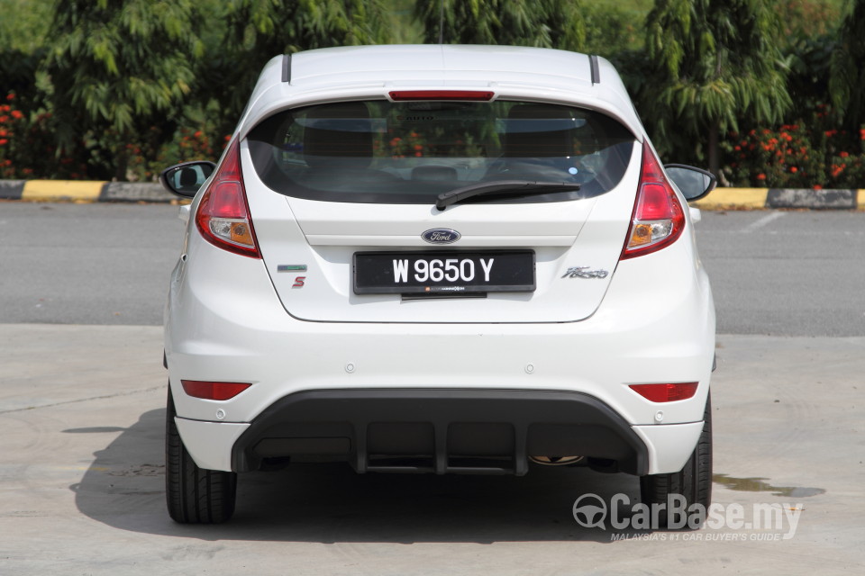Ford Fiesta Mk6 Facelift (B299) (2013) Exterior
