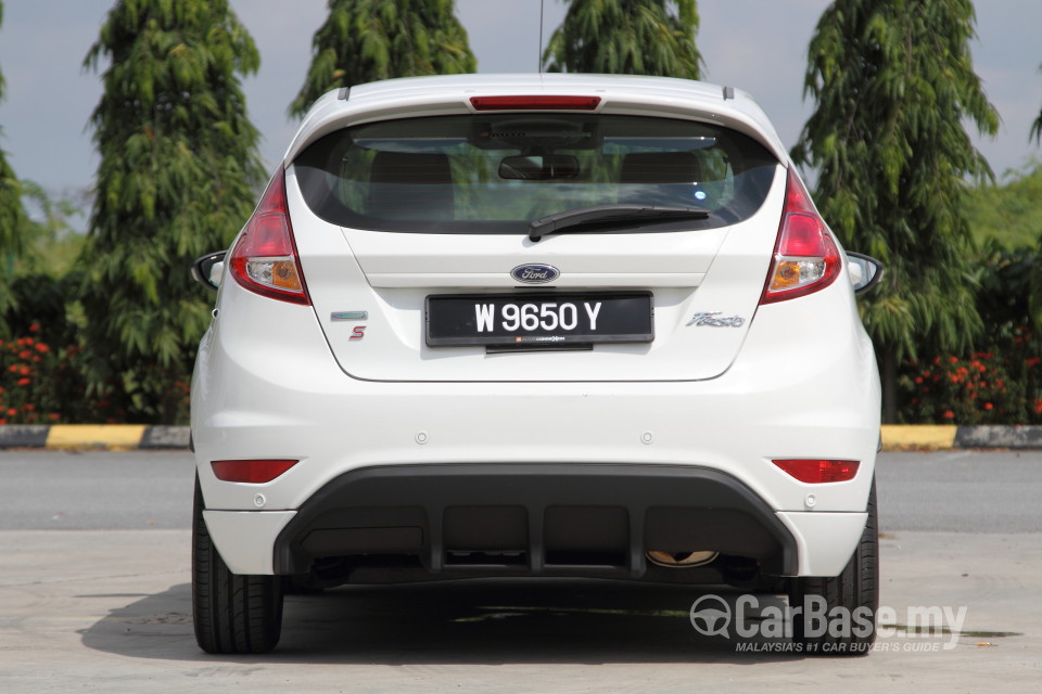 Ford Fiesta Mk6 Facelift (B299) (2013) Exterior
