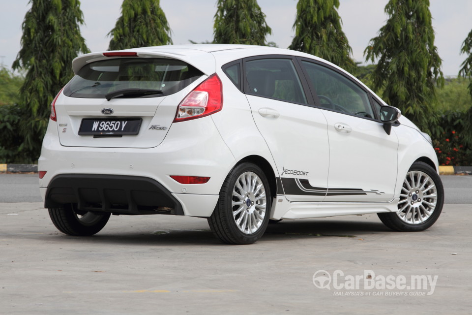 Ford Fiesta Mk6 Facelift (B299) (2013) Exterior