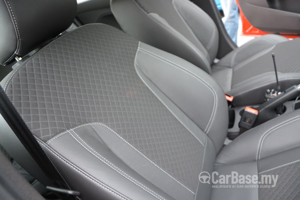 Ford Fiesta Mk6 Facelift (B299) (2013) Interior