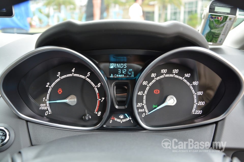 Ford Fiesta Mk6 Facelift (B299) (2013) Interior