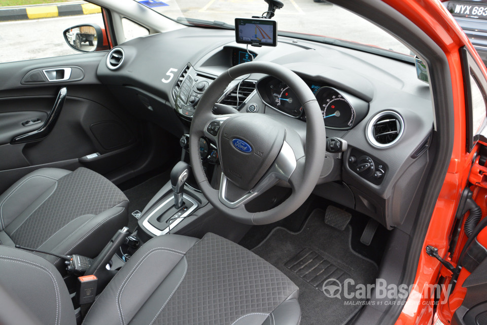 Ford Fiesta Mk6 Facelift (B299) (2013) Interior