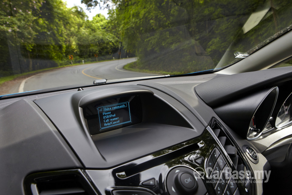 Ford Fiesta Mk6 Facelift (B299) (2013) Interior
