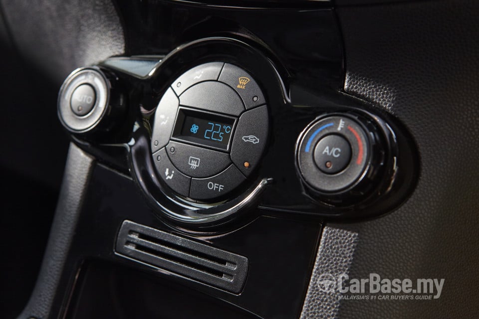 Ford Fiesta Mk6 Facelift (B299) (2013) Interior