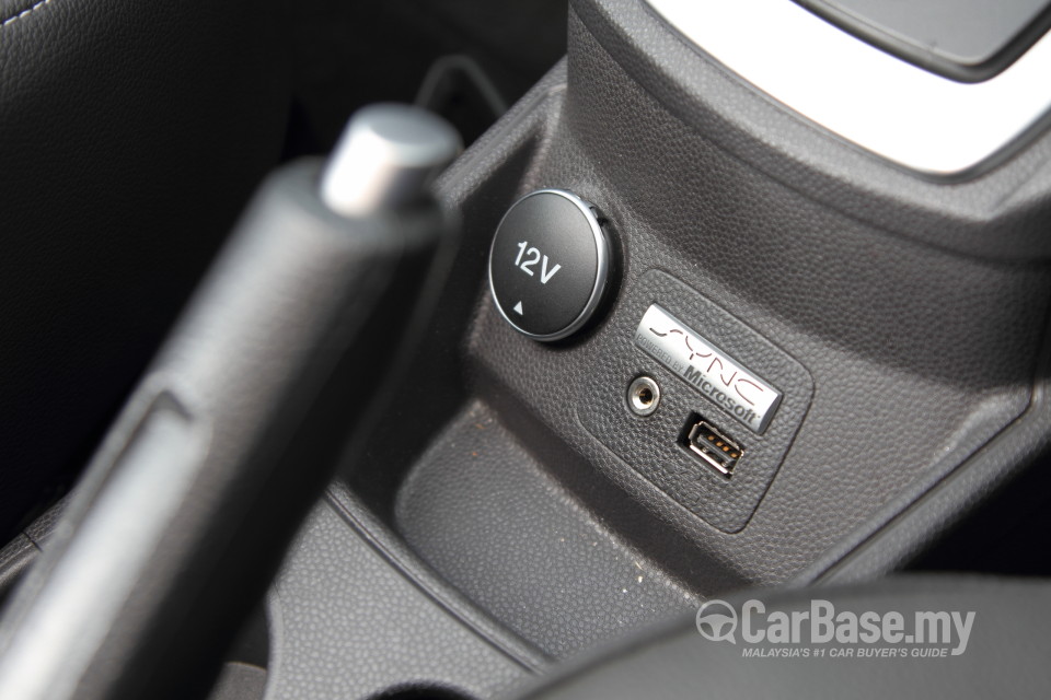 Ford Fiesta Mk6 Facelift (B299) (2013) Interior