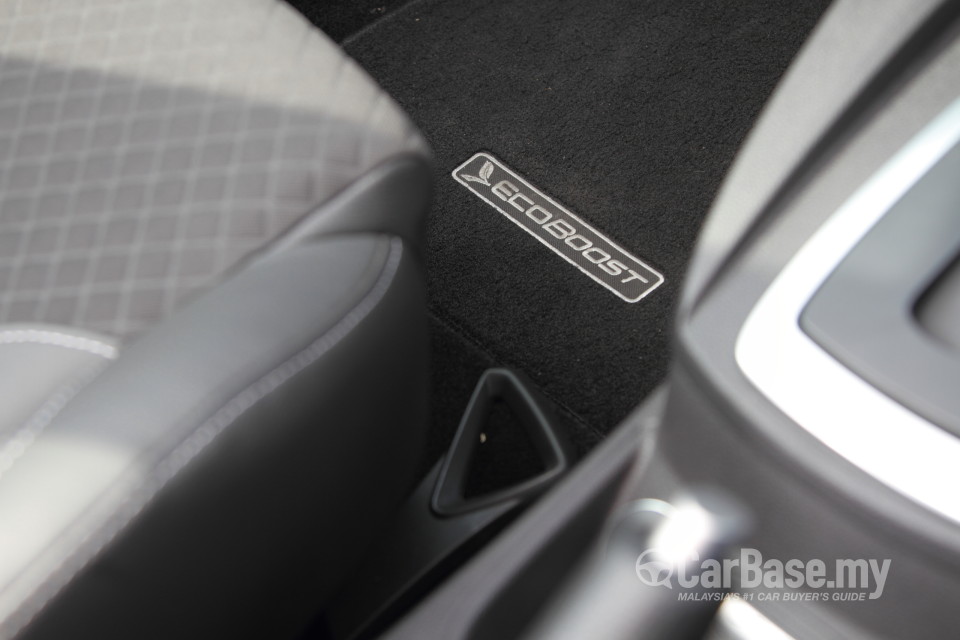 Ford Fiesta Mk6 Facelift (B299) (2013) Interior