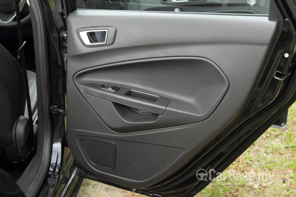 Ford Fiesta Mk6 Facelift (B299) (2013) Interior