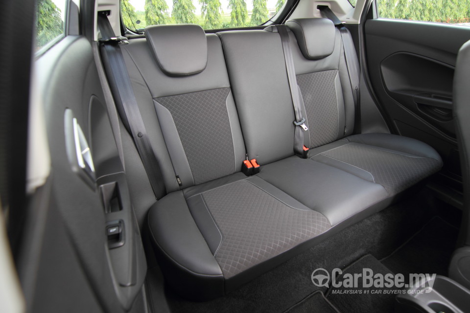 Ford Fiesta Mk6 Facelift (B299) (2013) Interior