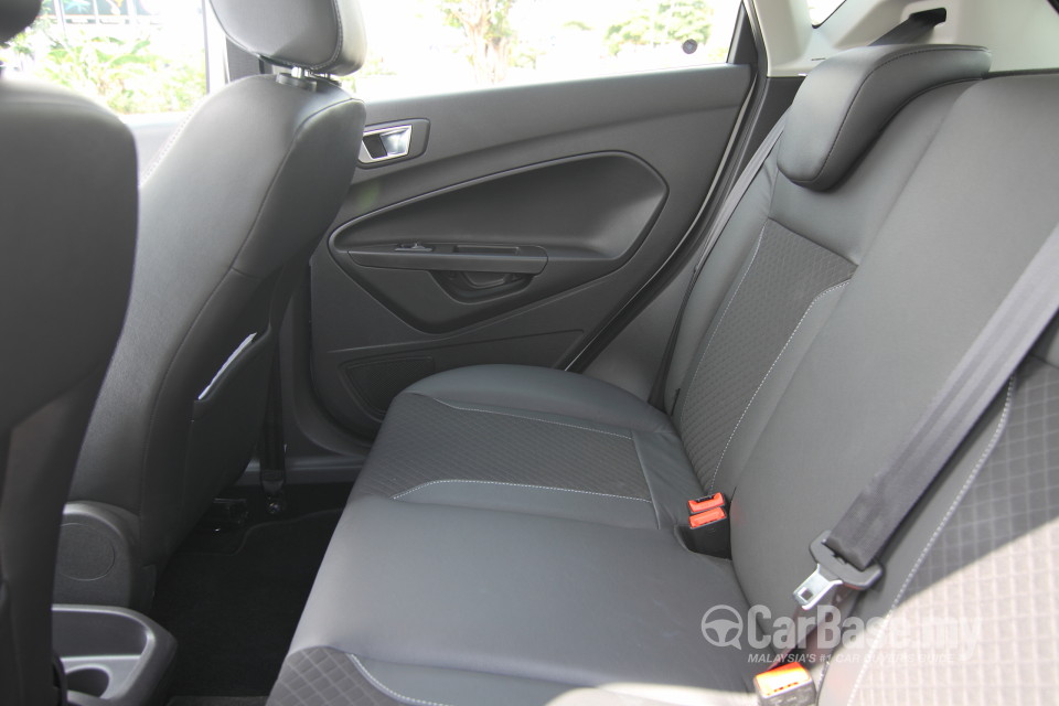 Ford Fiesta Mk6 Facelift (B299) (2013) Interior